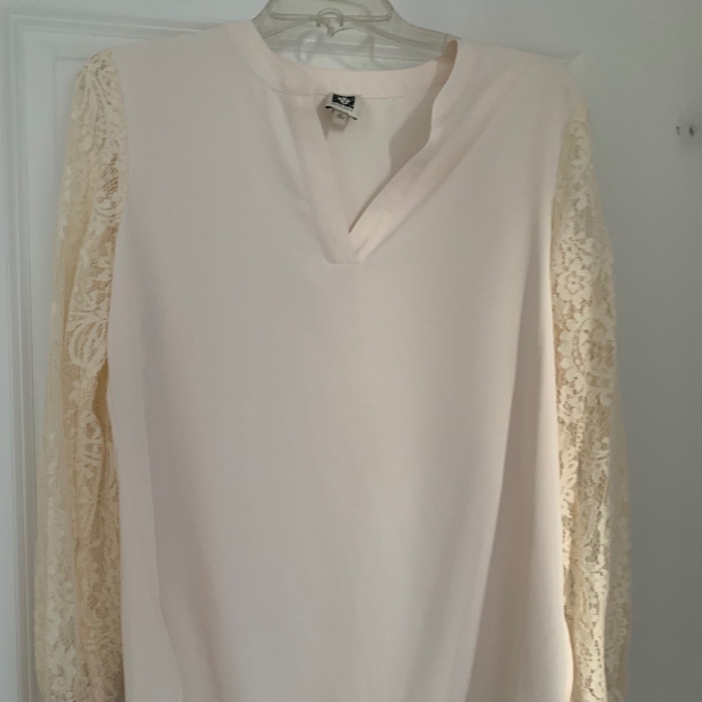Anne Klein cream and lace blouse